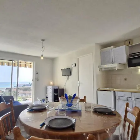 Appartement - Vue - Proximite Et Parking Privatif *