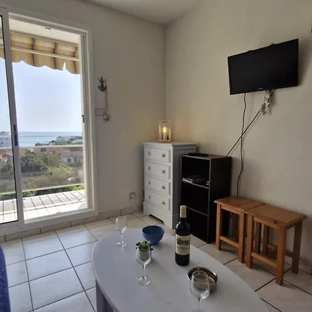 Appartement - Vue - Proximite Et Parking Privatif *