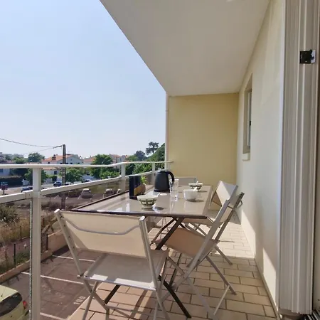Appartement - Vue - Proximité Et Parking Privatif