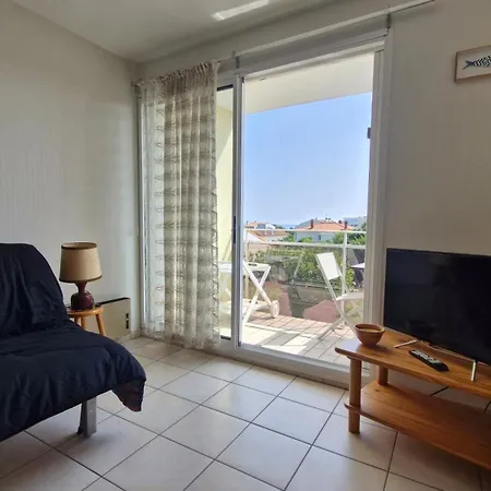 - Vue - Proximité Et Parking Privatif Appartement *