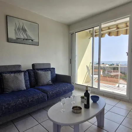 - Vue - Proximité Et Parking Privatif