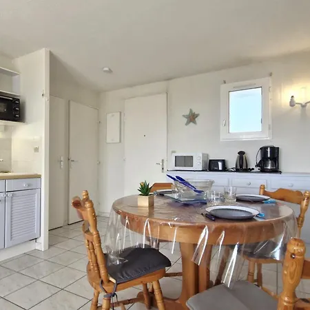 - Vue - Proximité Et Parking Privatif