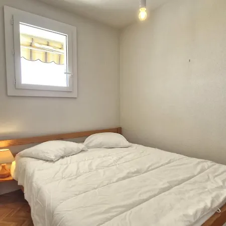 - Vue - Proximité Et Parking Privatif * Royan