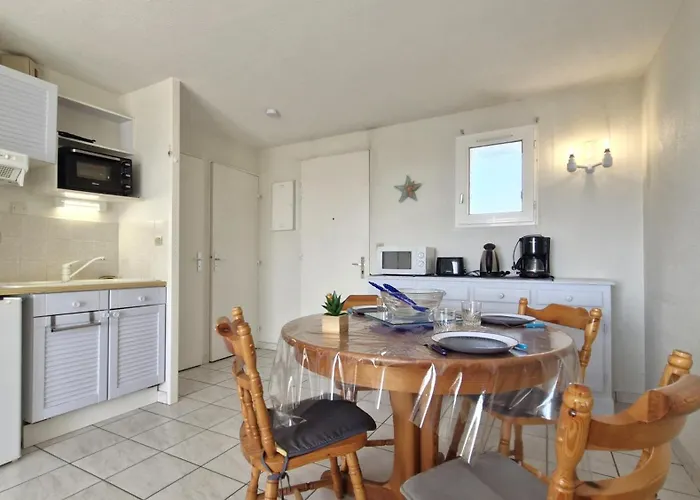 - Vue - Proximite Et Parking Privatif