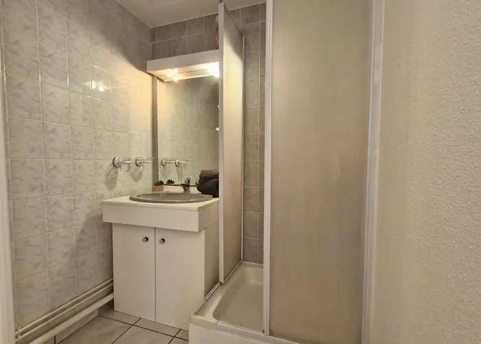 アパート - Vue - Proximite Et Parking Privatif *